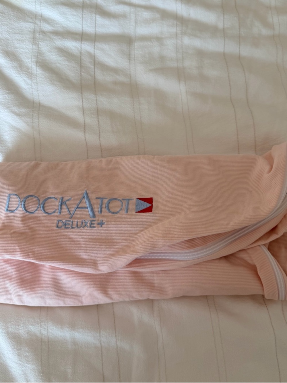 DockATot Deluxe+ Carrying Case in Light Peach